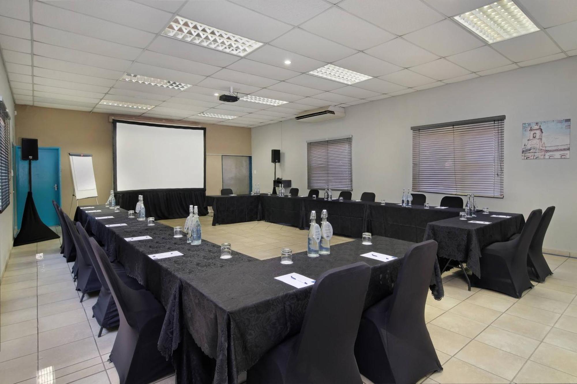 Protea Hotel By Marriott Polokwane Landmark Bagian luar foto