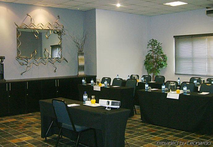 Protea Hotel By Marriott Polokwane Landmark Bagian luar foto